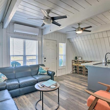 A-Frame Home With Deck - 2 Blocks To Surfside Beach! 외부 사진