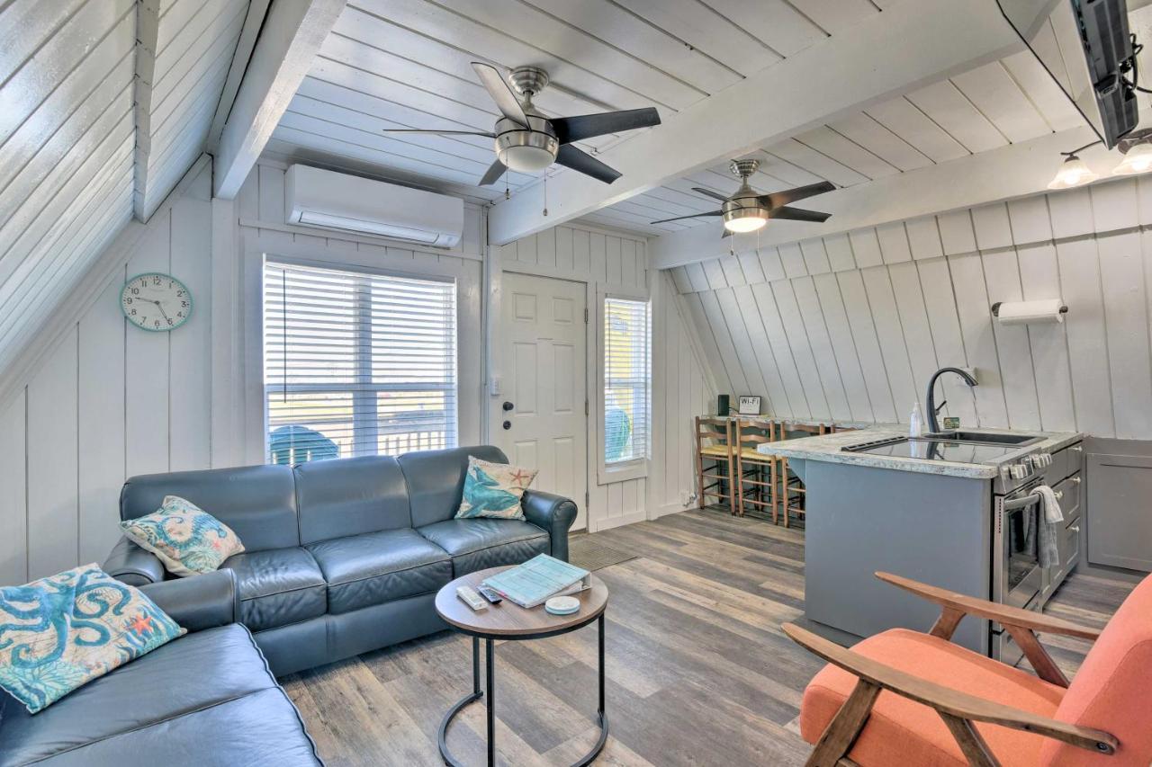 A-Frame Home With Deck - 2 Blocks To Surfside Beach! 외부 사진