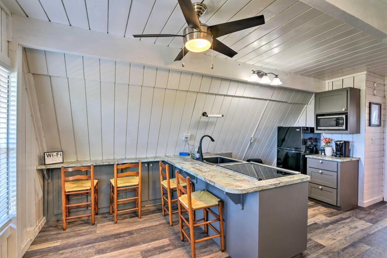 A-Frame Home With Deck - 2 Blocks To Surfside Beach! 외부 사진