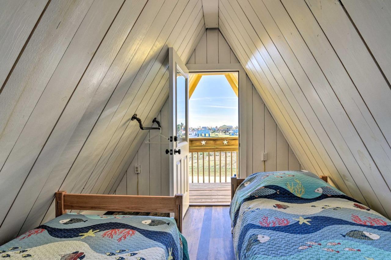 A-Frame Home With Deck - 2 Blocks To Surfside Beach! 외부 사진