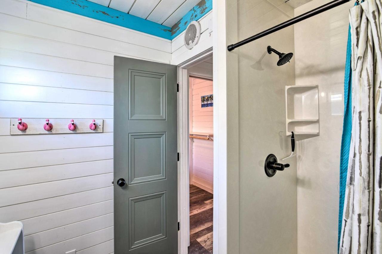 A-Frame Home With Deck - 2 Blocks To Surfside Beach! 외부 사진