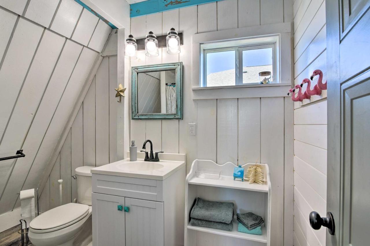 A-Frame Home With Deck - 2 Blocks To Surfside Beach! 외부 사진
